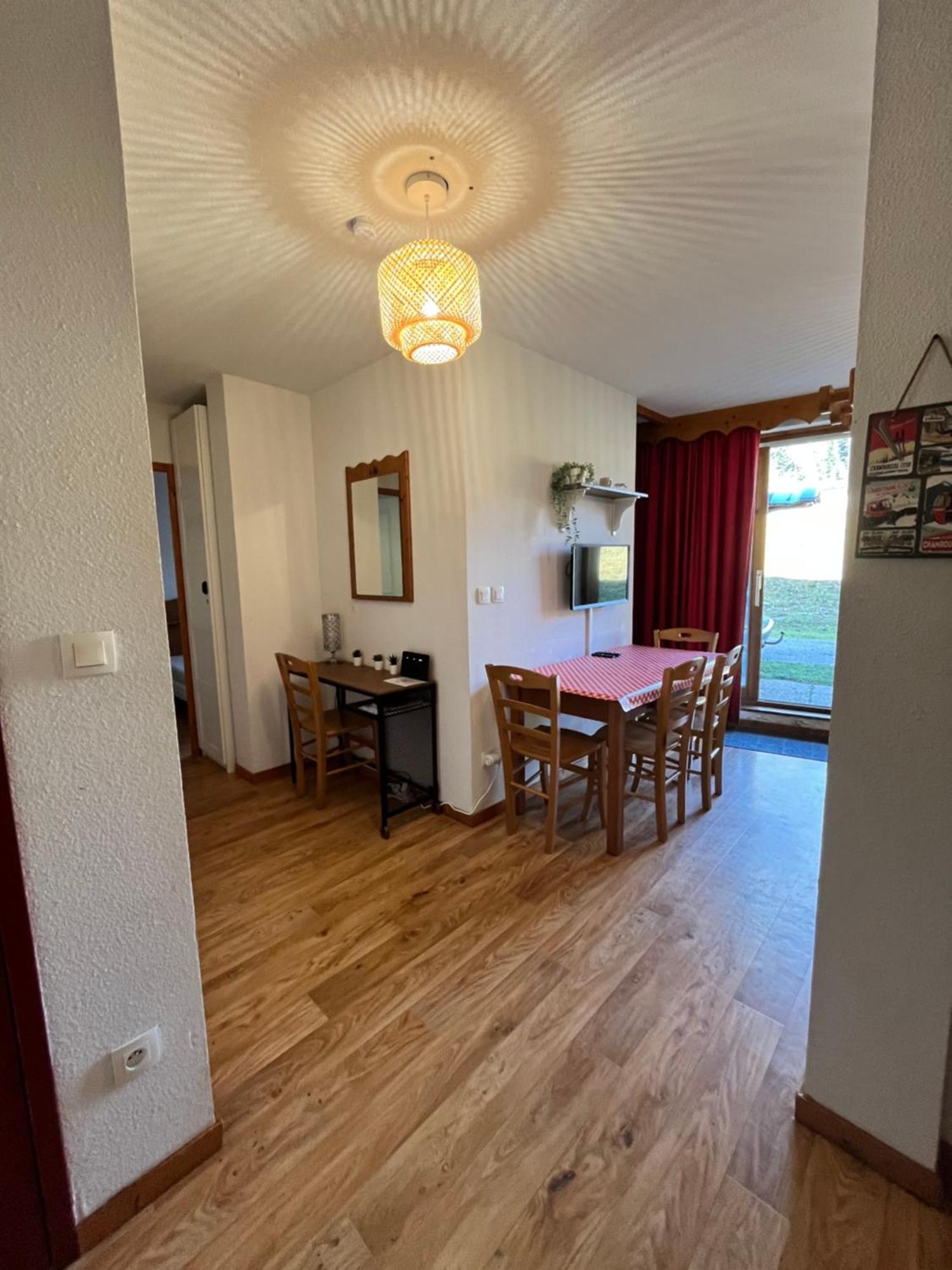 Charmant Appartement Confortable Pour 6 Personnes 40M2 Pied Pistes, Piscine, Wifi, Parking Chamrousse Dış mekan fotoğraf
